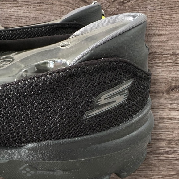 Men’s Skechers Go Walk Evolution Ultra Black Slip on Sneakers, Size 9.5. NIB! - Picture 6 of 10